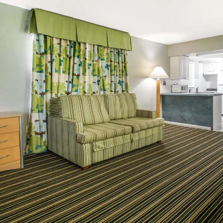 Rodeway Inn & Suites Winter Haven Chain of Lakes