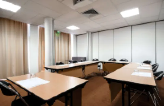 里昂聖艾修伯裏機場舒適酒店 科隆別索尼約酒店