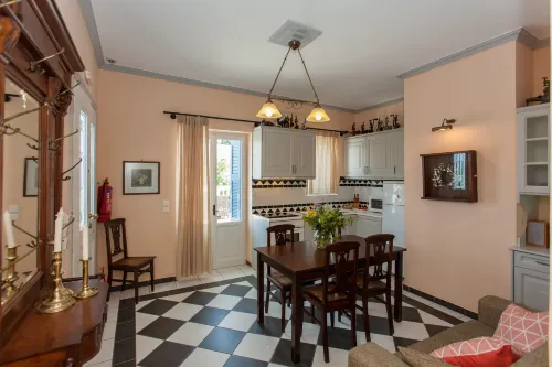 Titika, Family Flat with Big Veranda Hotels in Platanias