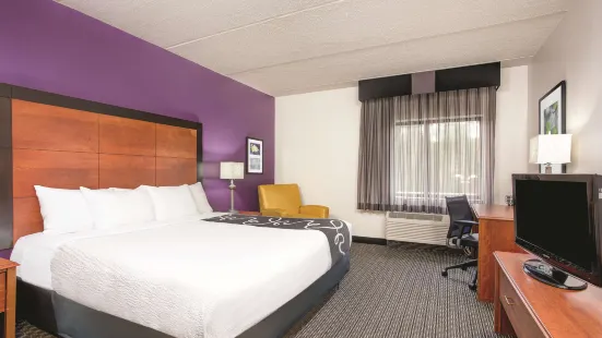 La Quinta Inn & Suites by Wyndham Atlanta Roswell