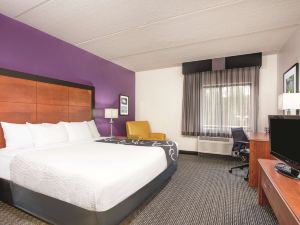 La Quinta Inn & Suites by Wyndham Atlanta Roswell