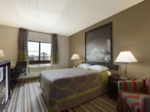 Super 8 by Wyndham Bridgeview/Chicago Area Hotels in Bridgeview