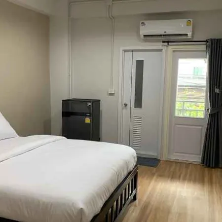 9TY Hotel (Ninety Hotel) Отели рядом с достопримечательностью «Дон Муанг»