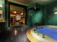 Royal Group Motel Chien Kuo Branch Hotels in Kaohsiung Cultural Center