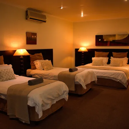 The Waterfront Country Lodge Hotele w: Sedibeng