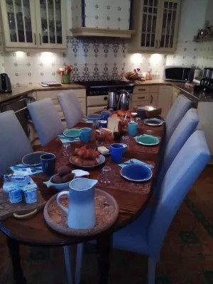 Maison du Canal - Bed and Breakfasts