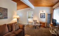 Redwood Suites Hotels in Fortuna