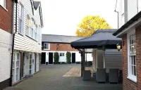 The White Horse Hotel, Romsey, Hampshire Hotels near Romsey Abbey