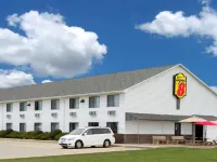 Super 8 by Wyndham Bethany MO Hotels in Bethany