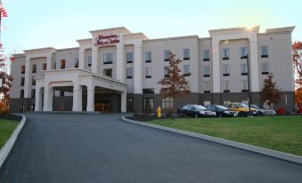 Hampton Inn & Suites Jamestown