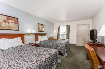 Days Inn by Wyndham Raleigh Glenwood-Crabtree Hotels in Raleigh