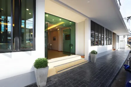 Mest Hotel Отели в г. Пхаттхалунг