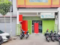 RedDoorz near BG Junction Surabaya