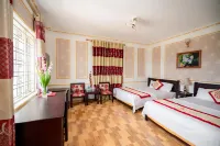 Khách sạn Moonlight Hotel - Mặt biển Hải Tiến Hotels in Хоангхоа