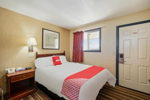 OYO Hotel Luling TX Downtown I-10/US-90