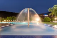 Ambassador Suite Hotel - Infinity Pools