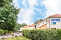 Best Western Hotel Nuit de Retz - Pools