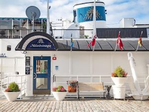 Mälardrottningen Yacht Hotel