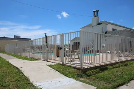 Days Inn by Wyndham Waco University Area Отели в г. Уэйко