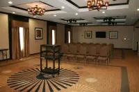 Hampton Inn & Suites Cleburne فنادق في Cleburne