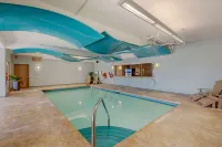 Best Western Plus Walkerton Hotel  Conference Centre - Pools