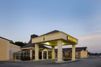 Super 8 by Wyndham McDonough GA - Wifi
