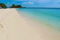 White House Beach Resort