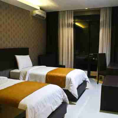 蘇卡布米陽台酒店 Rooms