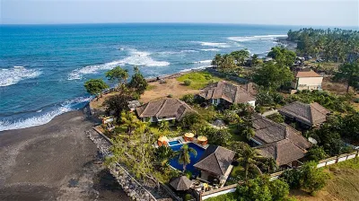 Villa l'Orange Bali Hotel dekat Klungkung Temple