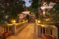 Hotel Popular Kyaik HTO Hotels near Kyaik Htee Yoe Sky Cable