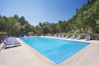 Résidence Odalys La Bastide des Chênes - Pools