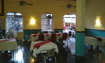 Hotel Valiha - Housity