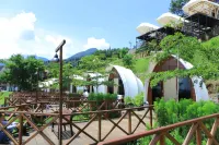 Glamping at Taman Wisata Alam Sevillage Puncak Các khách sạn ở Cipanas