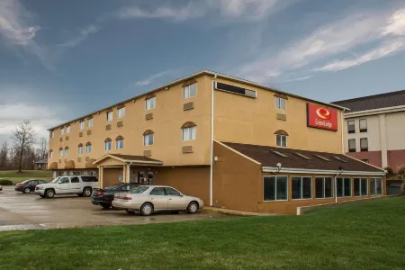 Econo Lodge Kent - Akron West Отели в г. Кент