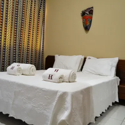 Hotel Central Hotels near Ilheu das Rolas