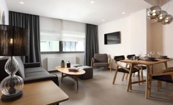 Fivos Luxury Suite in Athens Center