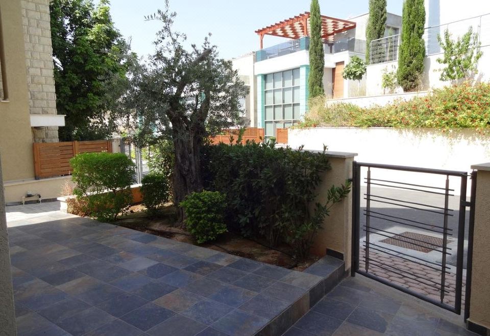 Hotel Holiday Home Coralli, Exterior, Garden