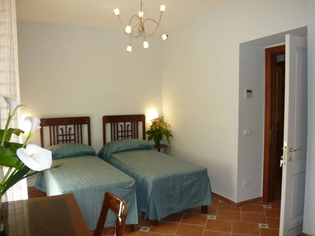 Dolcevitasorrento Guest House - Sorrento