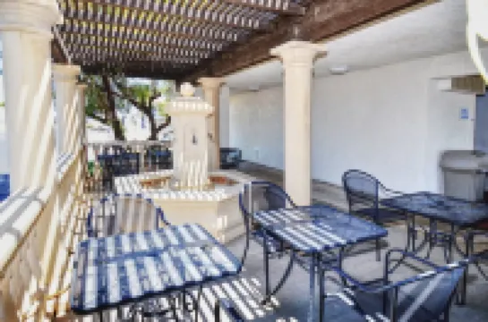 Studio 6 Buttonwillow, CA