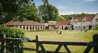 Aldwick Estate Hotels in Burrington