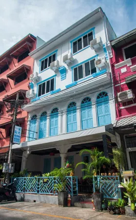 Sino House Patong Отели рядом с достопримечательностью «Tha Rua Shrine»