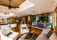 The Winchester Hotel by Newmark - Baarit