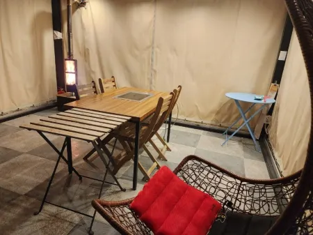 Hwasun the Holiday Castle Pension Отели в г. Хвасун