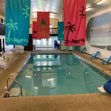 Super 8 by Wyndham Huron