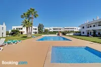 Pêra Secret Garden 1 and Pool by Homing - Pools