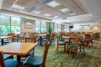 Quality Inn Portsmouth West End - breakfast