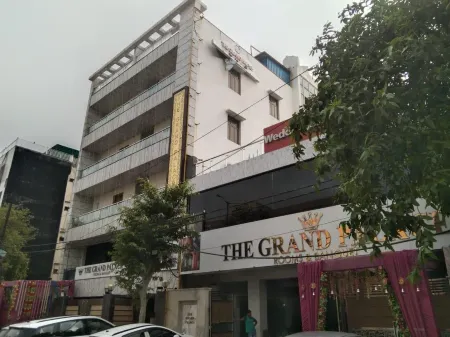 FabHotel Prime Grand Palace I Отели рядом с достопримечательностью «Ghaziabad Haat»