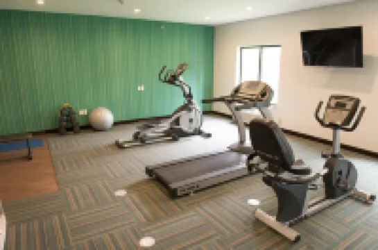 Holiday Inn Express & Suites Elkhart-South by IHG エルクハートのホテル