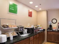 Quality Inn Bismarck I-94 - breakfast