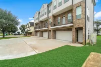Experience a First Class Stay - 2 Bdrm Hotels in Humble